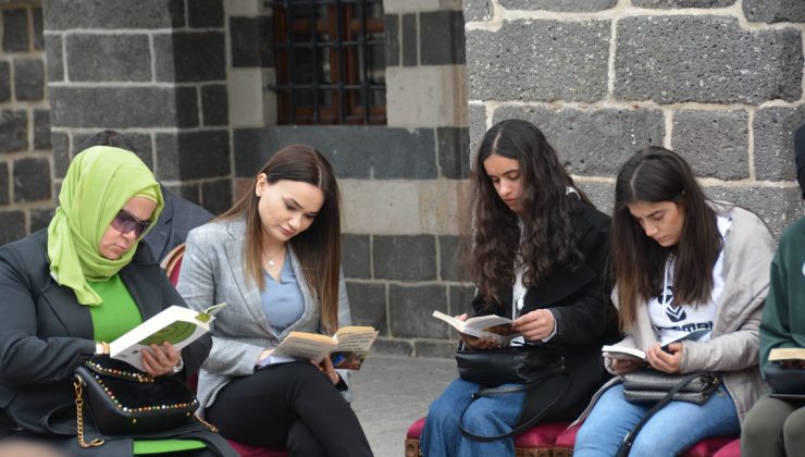 AL KİTABINI GEL BİRLİKTE OKUYALIM