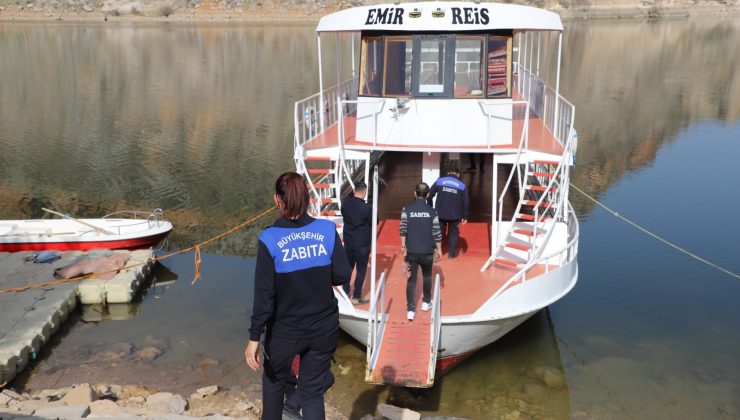 Eğil’de fosil yakıtlı tekne taşımacılığı sonlandırıldı