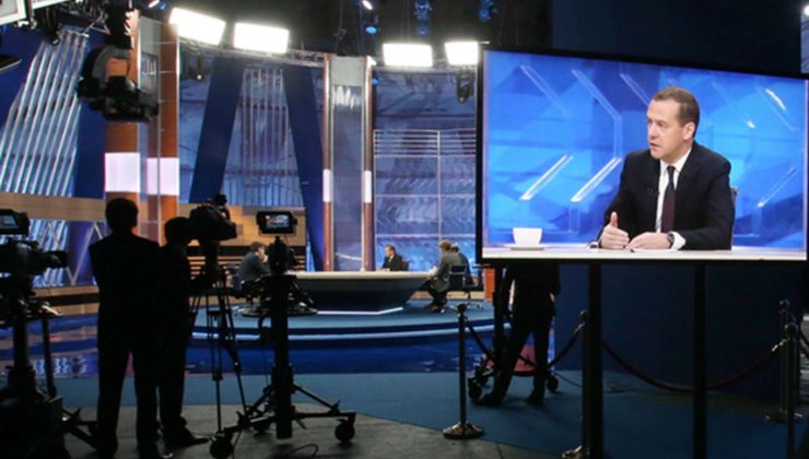 Letonya’da tüm Rus TV kanalları yasaklandı