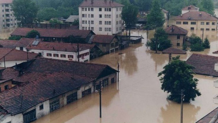 Sel Bölgesinde Yaklaşık 3 Bin İhbar Yapıldı, Kayıp 2 Kişi Hâlâ Aranıyor