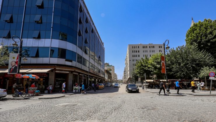İnönü Caddesi Araç Trafiğine Açıldı
