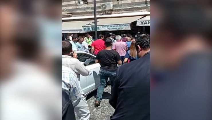 Diyarbakır Ulu Cami’nin Önünde Kavga: 2 Yaralı