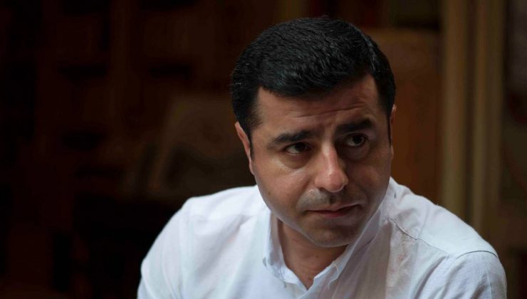 Demirtaş, “Dışarıda olsam Kandil’e gider, ‘ya beni burada öldürün ya da silah bırakın’ derdim” cümlesini kurmuş