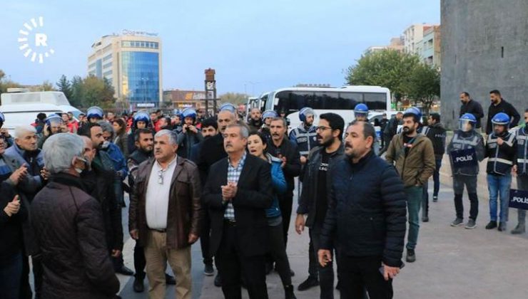 Diyarbakır’da HDP İl Başkanı dahil onlarca kişi gözaltına alındı!