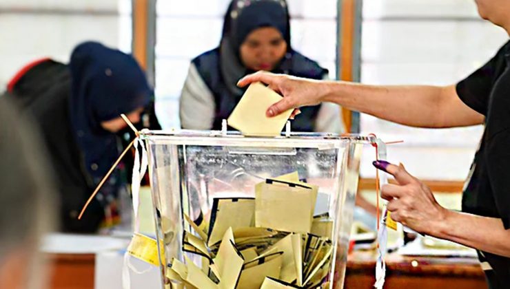 Malezya’da halk genel seçim için sandık başında