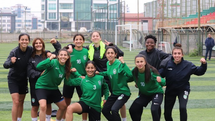 Amedspor Kadın Futbol Takımı 3-0 kazandı