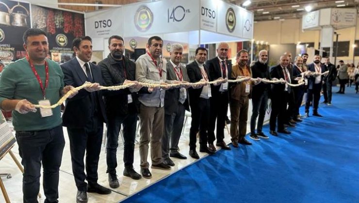 DTSO’dan İzmir’e 35 metrelik örgü peynir jesti