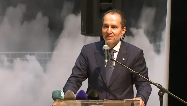 Erbakan, Mekke’nin Fethi yıl dönümünde siyasi fetihlerin nasip edilmesi duasını etti.