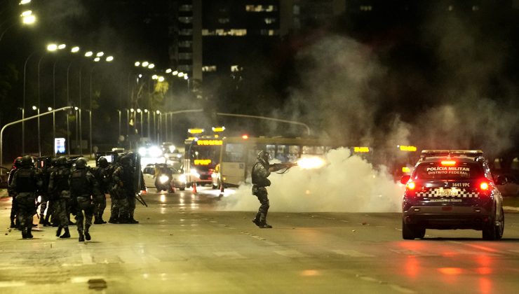 Brezilya’da yapılan seçim sonuçları ülkeyi karıştırdı, Bolsonaro destekçileri polisle çatıştı