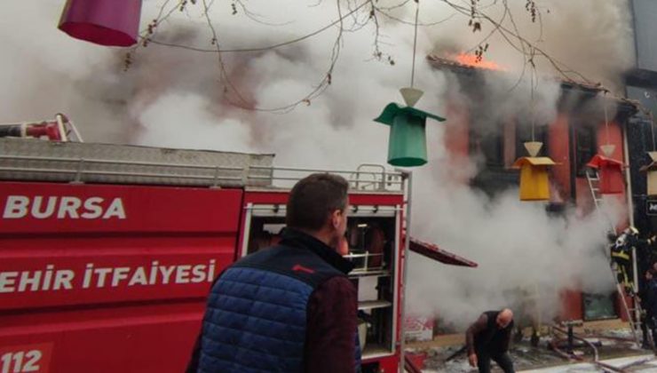 Bursa’da 7 katlı otoparkta yangın