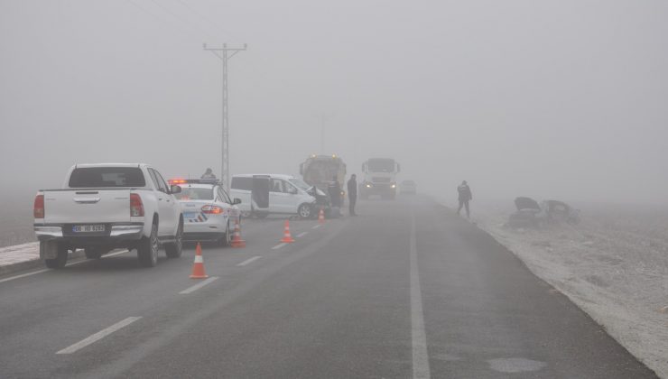 Yoğun sis kazaya sebep oldu: 1 ölü, 4 yaralı