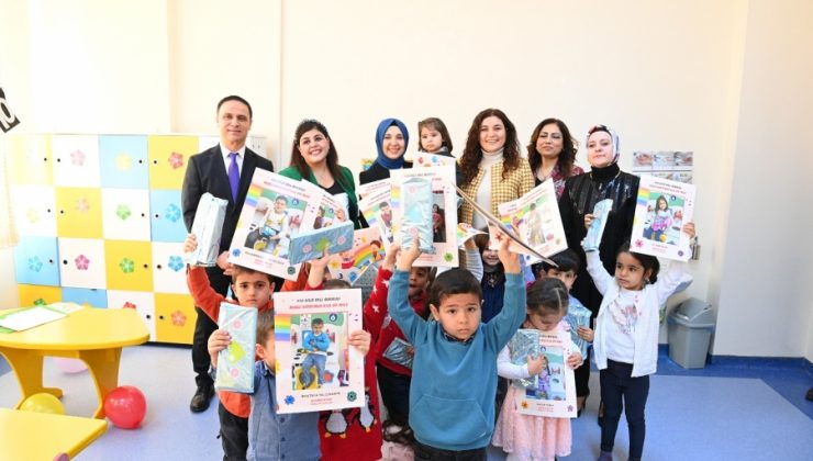 Kreş öğrencilerine sömestr hediyesi
