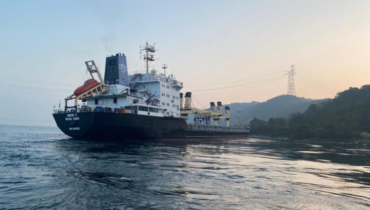 İstanbul Boğazı gemi trafiğine kapatıldı