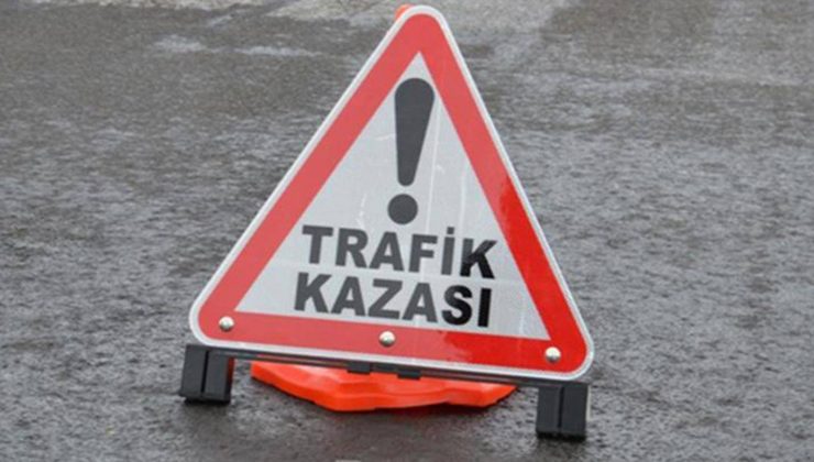 Seyir halindeki otomobiller çarpıştı: 5 yaralı