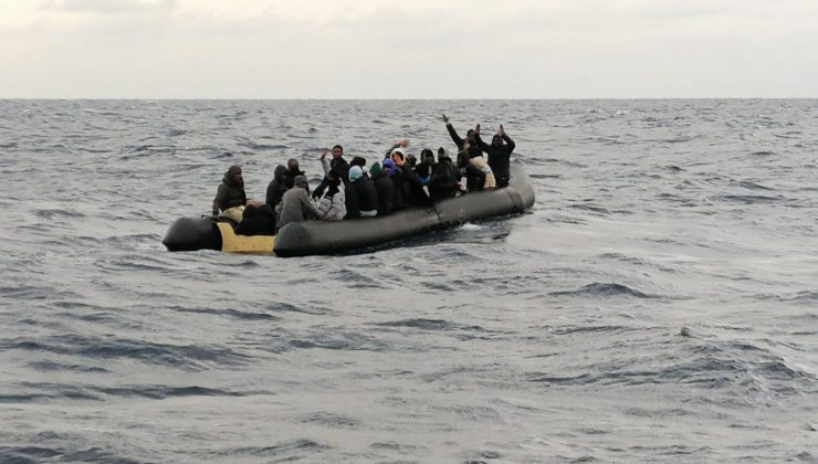 Ege Denizi’nde düzensiz göçmen hareketliliği