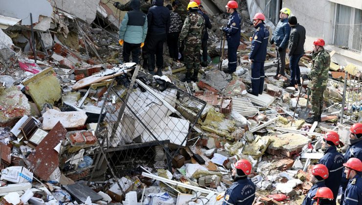 Depremde son durum: 6 bin 957 vefat, 38 bin 224 yaralı