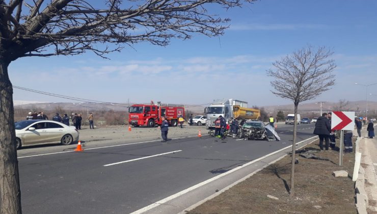 Elazığ – Malatya Yolunda Ölümle Biten Zincirleme Trafik Kazası!
