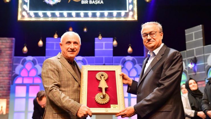 Şair Nurullah Genç Diyarbakırlılarla Buluştu