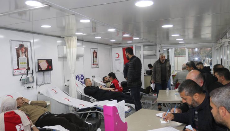 HÜDA PAR Bismil İlçe Başkanlığı Kan Bağışında Bulundu