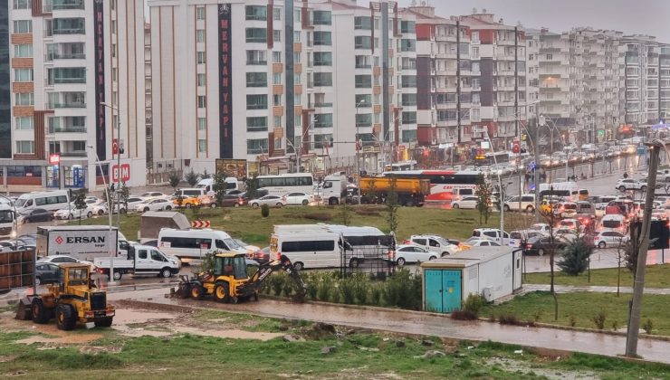 Diyarbakır’ı Su Bastı!