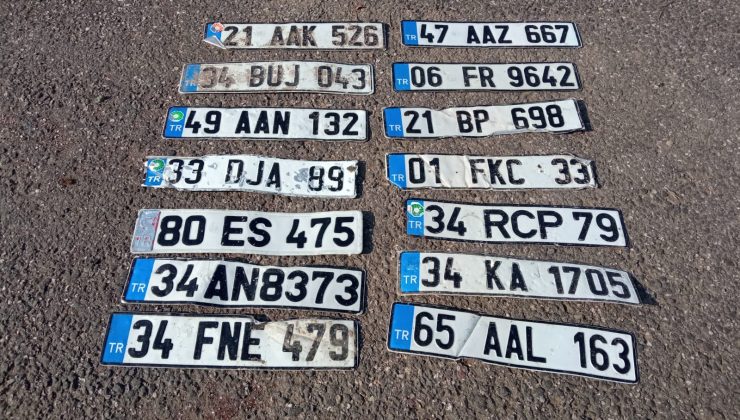 Diyarbakır’da Sele Kapılan Plakalar Sergileniyor