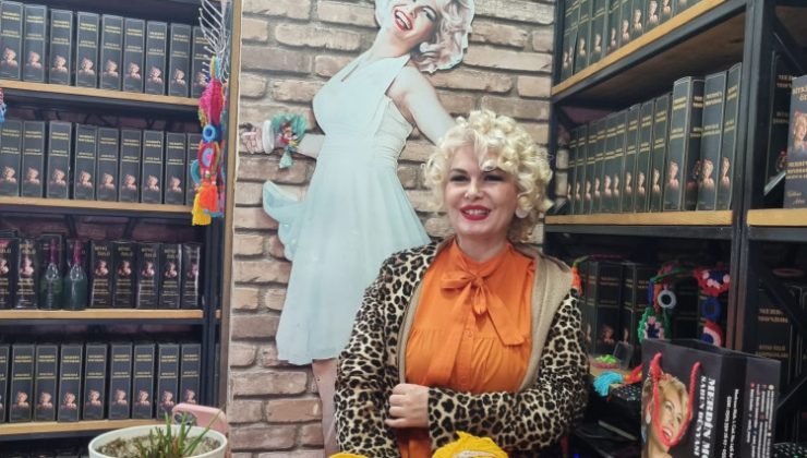 Mardin’li Marilyn Monroe Kazancını Sokak Hayvanları İçin Harcıyor