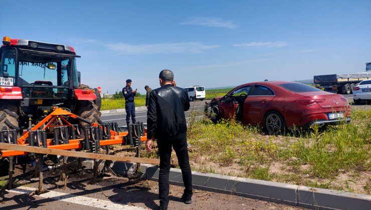 Traktör ile Otomobil Çarpıştı