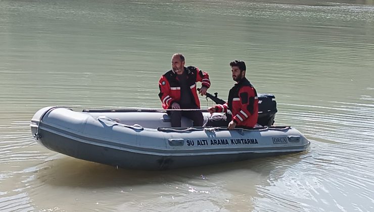 Munzur Çayı’nda Kaybolan 3 Kişinin Bulunması İçin Çalışmalar Devam Ediyor