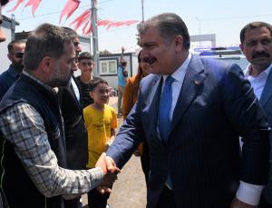 Başkan Mahmut Uçar Bayramı Hatay’da Depremzedelerle Kutladı