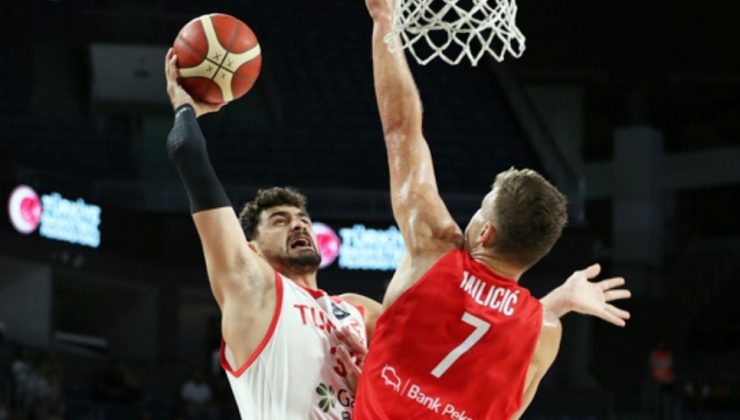 12 Dev Adam İzlanda’yı Konuk Ediyor