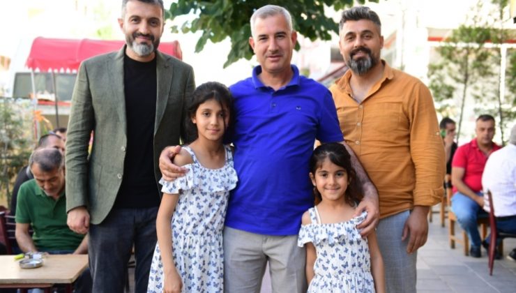 Başkan Çınar Vatandaşların Bayramlarını Kutladı