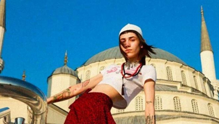 Kocatepe Camisi’nde Çekim Yapan Yönetmen ve Model Adli Kontrolle Serbest Bırakıldı