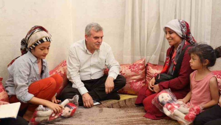 Başkan Beyazgül, Vatandaşları Evinde Ziyaret Ediyor