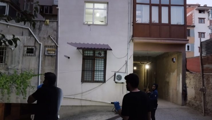 Elazığ’da Eve Giren Hırsız Fark Edilince Çaldığı Eşyaları Düşürdü