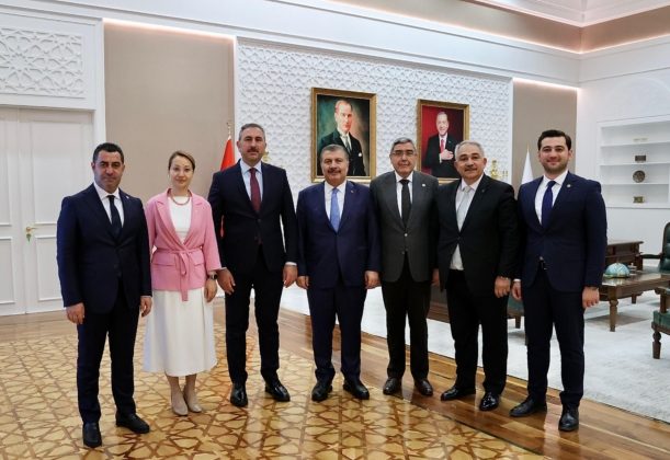 Çetin ‘Önceliğimiz Deprem Bölgesi İle Şehir Hastanesi’