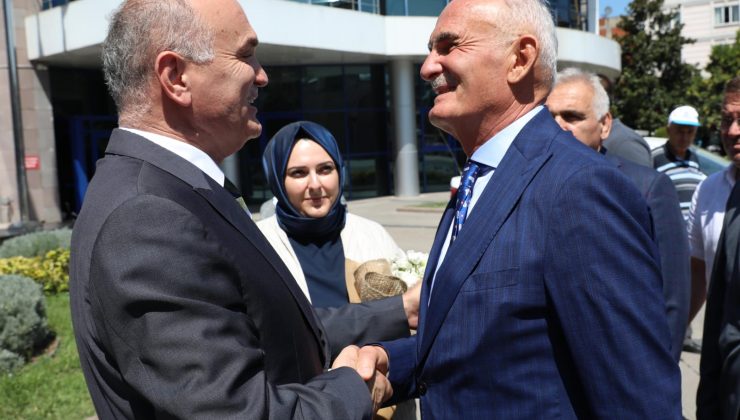 Yerel Yönetimler Başkanı Yılmaz’dan, Başkan Özlü’ye Ziyaret