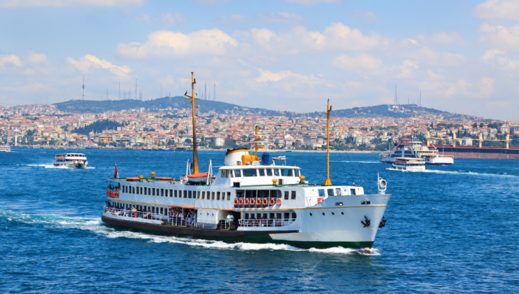 İstanbul Boğazı Gemi Geçişlerine Kapatıldı