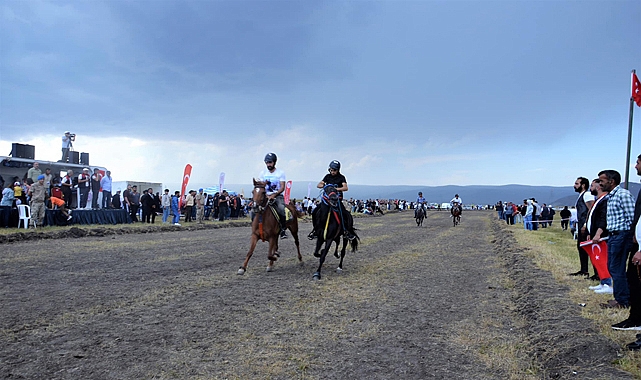 Ardahan’da 9. Rahvan At Yarışları Düzenlendi