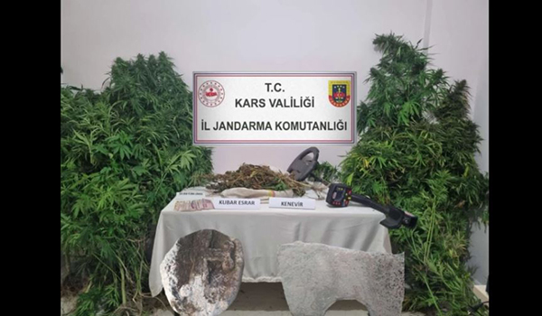 Kars Jandarmasından Zehir Tacirlerine Darbe