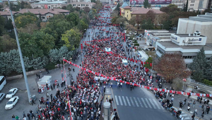Cumhuriyet’in 100’üncü yılında Başkentliler tek yürek oldu