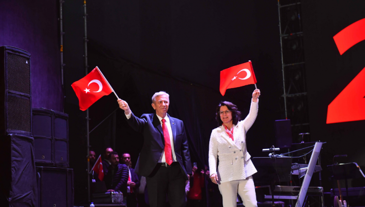 Mansur Yavaş ve Başkentliler 100’üncü yıl kutlamalarında buluştu