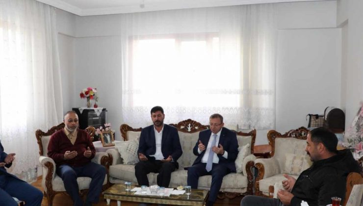 Vali Polat’tan TİMBİR Temsilcisi Ercüment Daşdelen’in ailesine taziye ziyareti