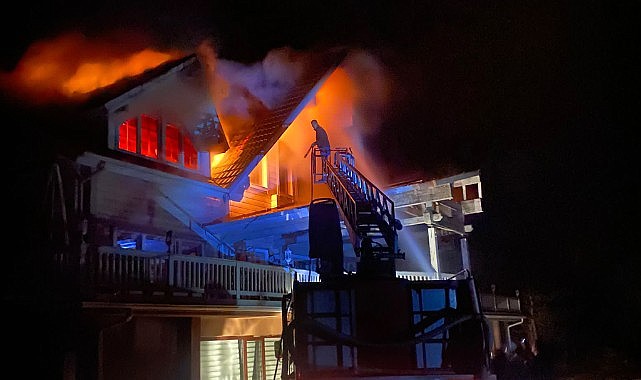 Kütük Ev’de yangın! Küle döndü!