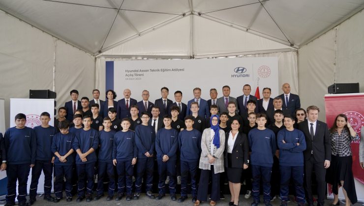 Kemal Şamlıoğlu, Eğitim Atölyesi açılışına katıldı.