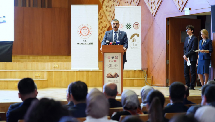 Yusuf Tekin İlk Ders Açılış Programı’na katıldı