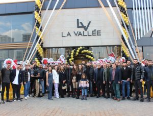 Alışverişte Lüksü Sevenlere; La Vallée