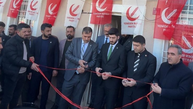 Yeniden Refah Partisi Kocaköy Adayı “Genç Başkan” Kadir Berat Özkaya, Seçim Bürosunu Açtı