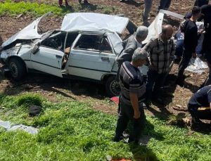 Diyarbakır’da Otomobil Şarampole Devrildi: Çoğu Çocuk 9 Yaralı
