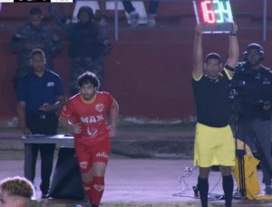 Diyarbakırlı futbolcu Dominik Cumhuriyeti’ ne transfer oldu