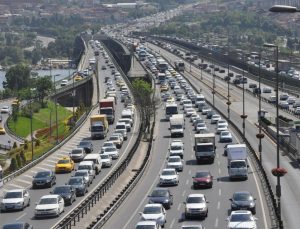 Otoyol ve Köprü Geçiş Ücretleri Zamlandı